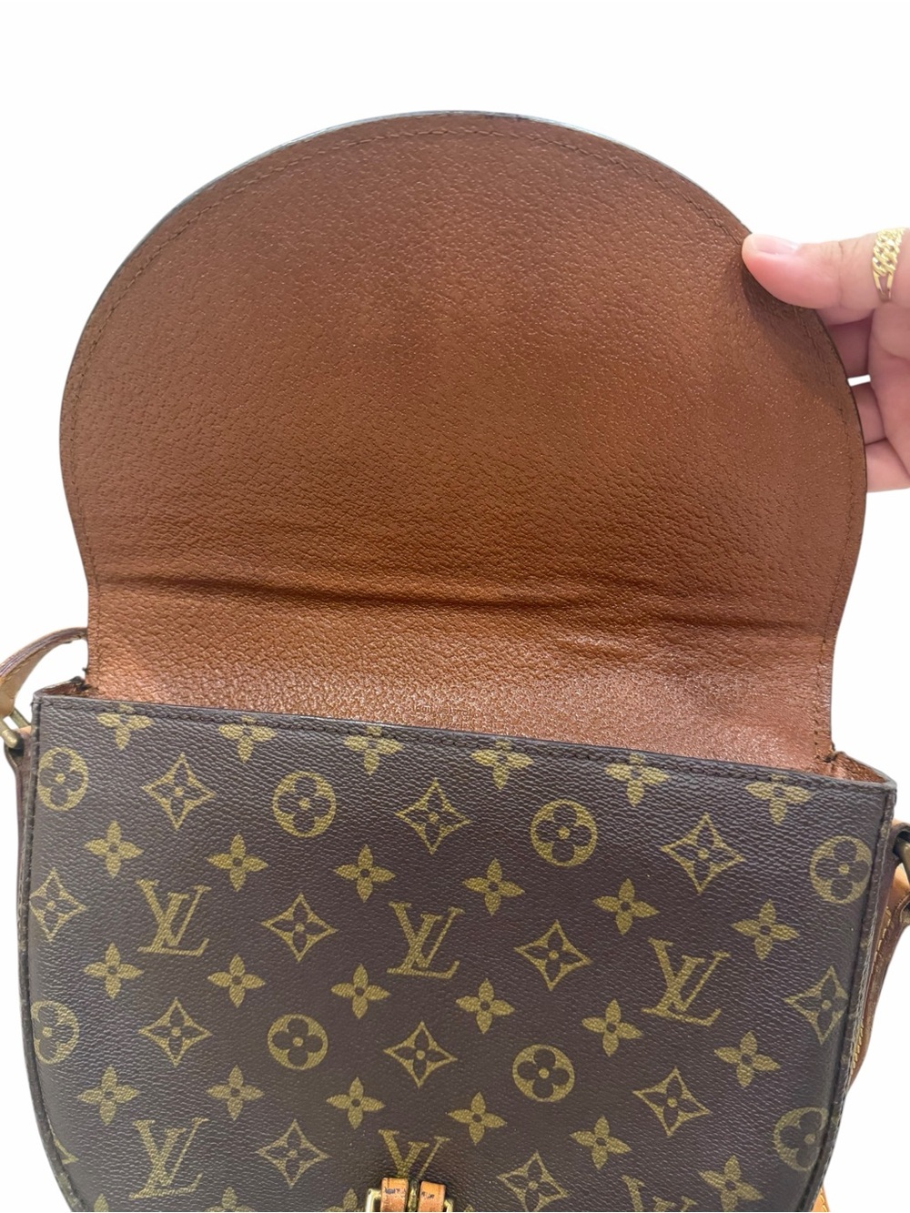Louis Vuitton Monogram Chantilly GM Crossbody Bag - Picture 9 of 17